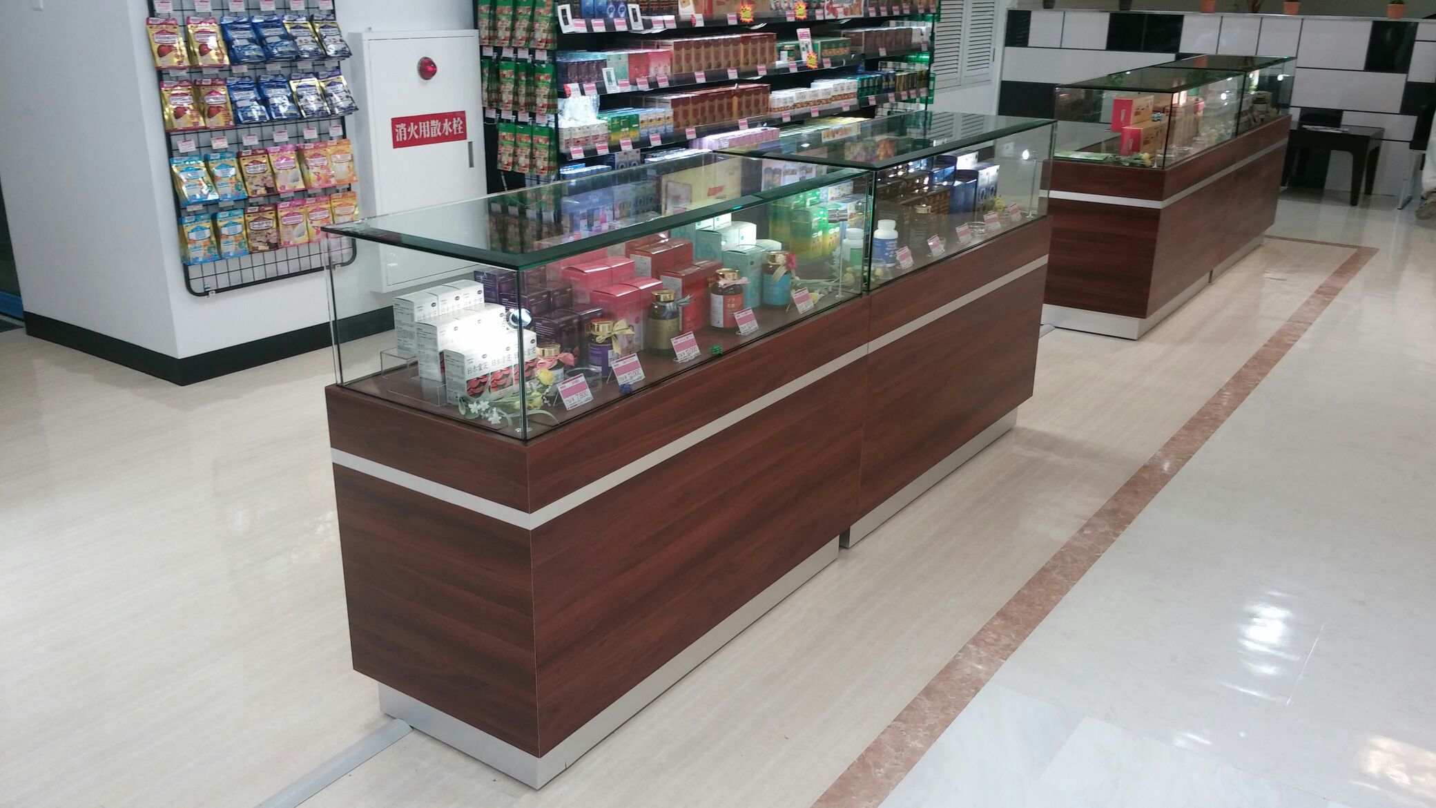 ガラスショーケース（健康食品） | 特注什器ドットコム｜店舗什器や